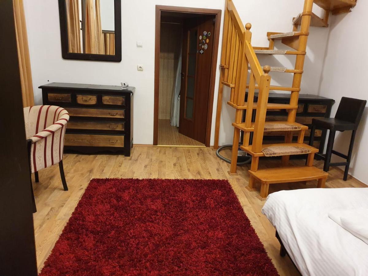 Apartment Roma *